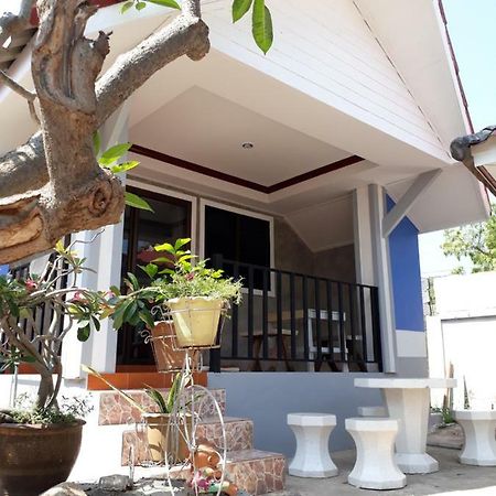 Apartamento Poopreaw Koh Larn Exterior foto