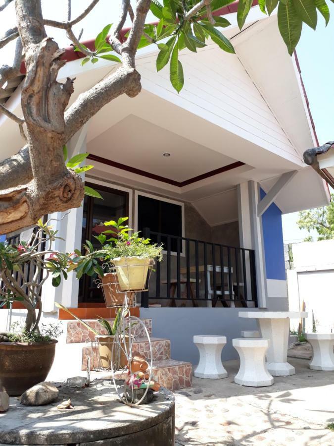 Apartamento Poopreaw Koh Larn Exterior foto