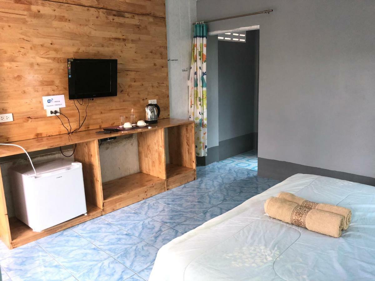 Apartamento Poopreaw Koh Larn Exterior foto