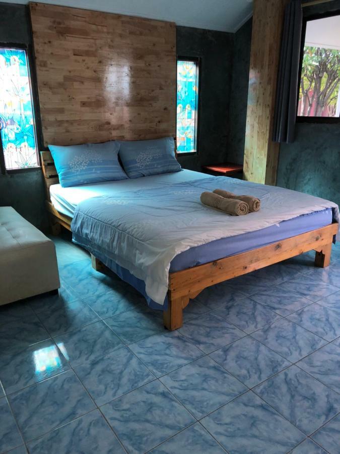 Apartamento Poopreaw Koh Larn Exterior foto