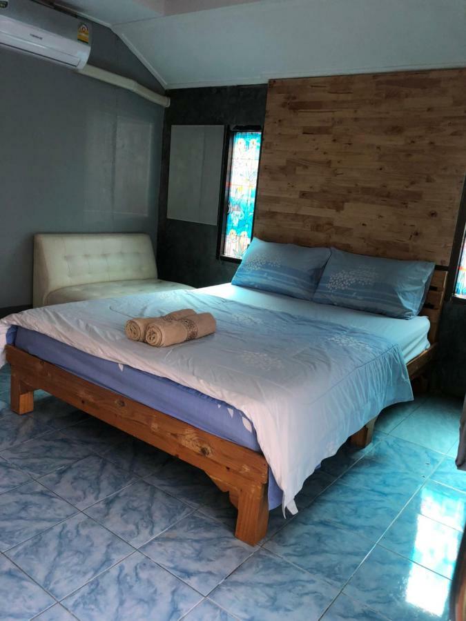 Apartamento Poopreaw Koh Larn Exterior foto