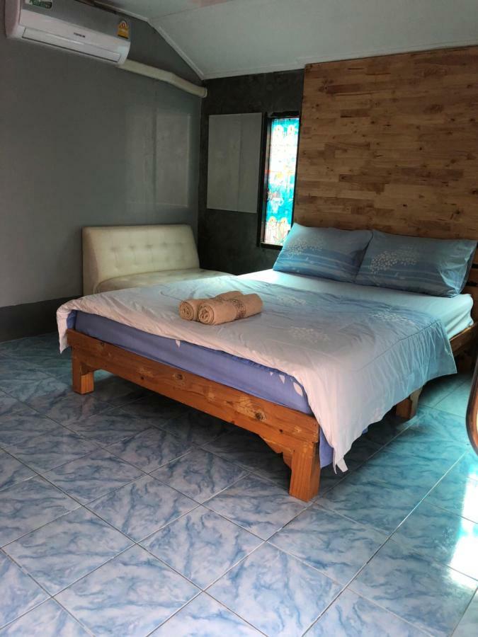 Apartamento Poopreaw Koh Larn Exterior foto