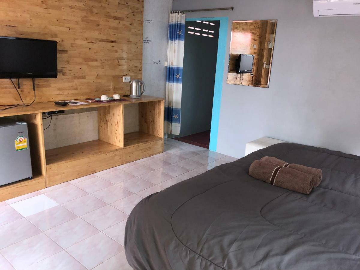 Apartamento Poopreaw Koh Larn Exterior foto